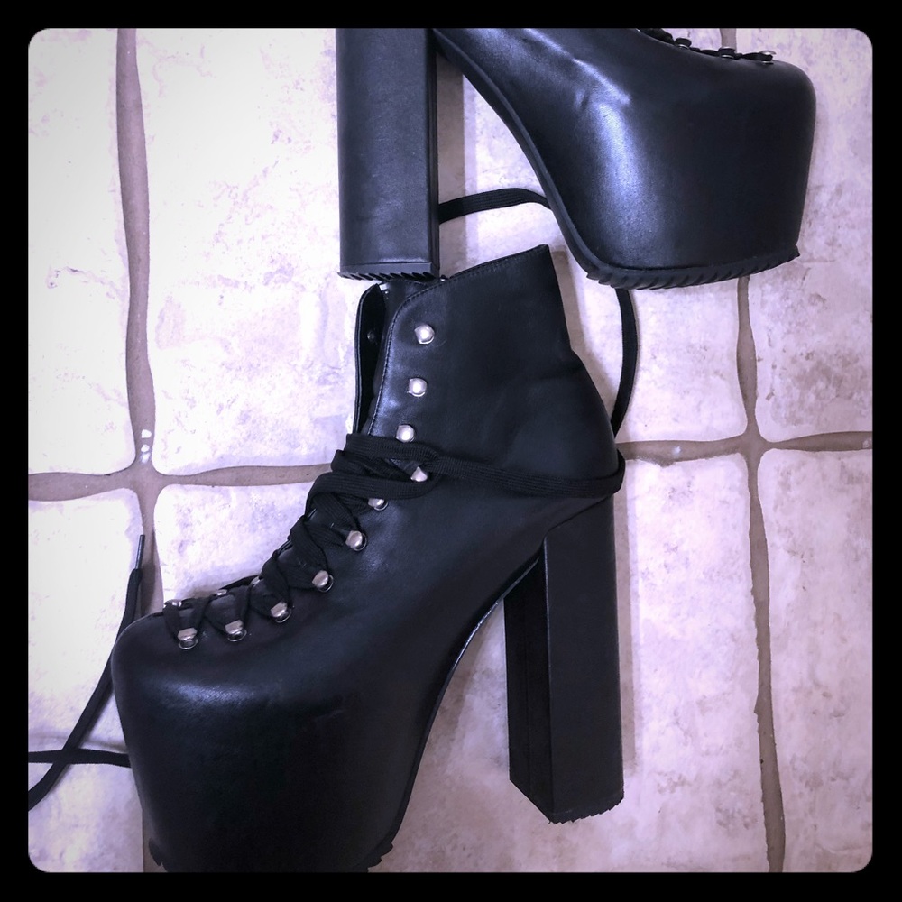 Unif hellbound black boots